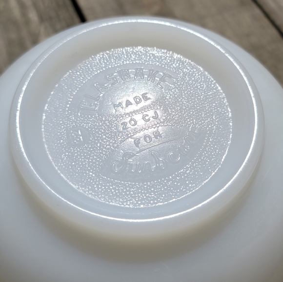 Vtg Glasbake Milk Glass Mixer Bowl Sunbeam - Picture 13 of 14